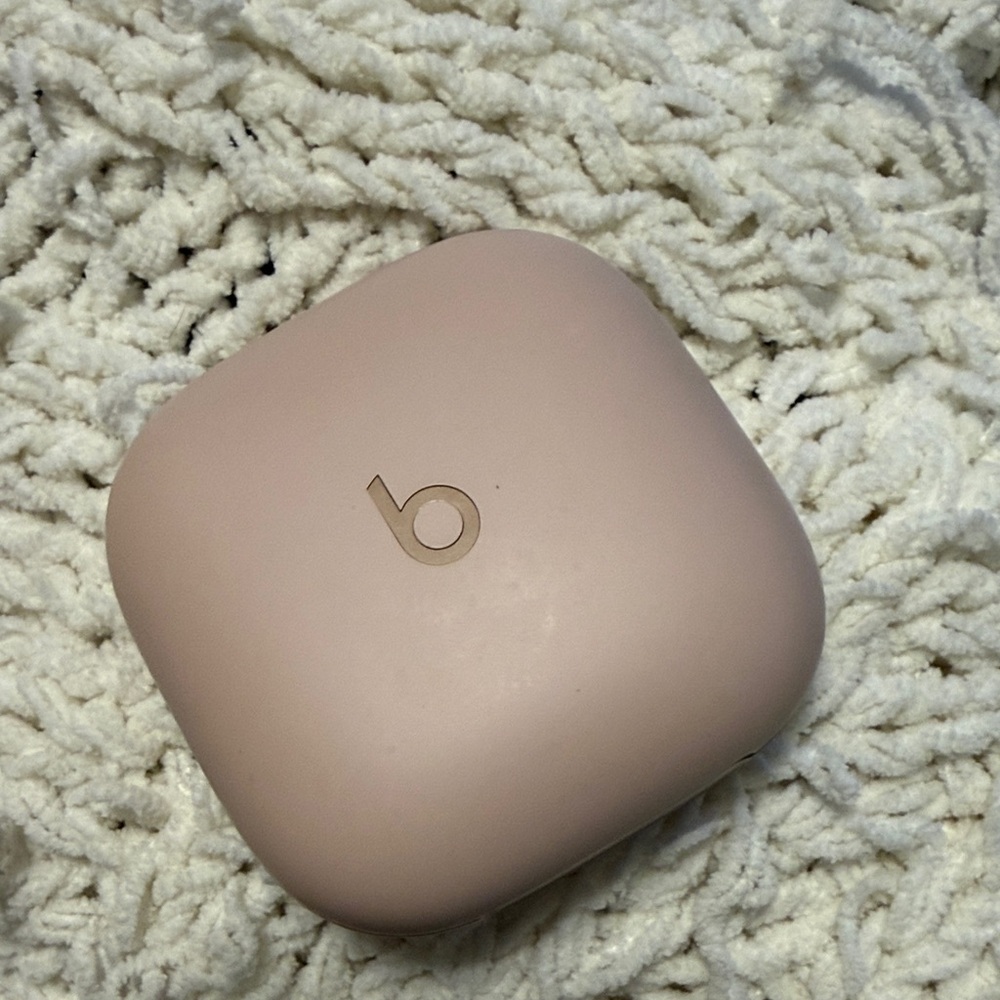 Beats Fit Pro x Kim Kardashian